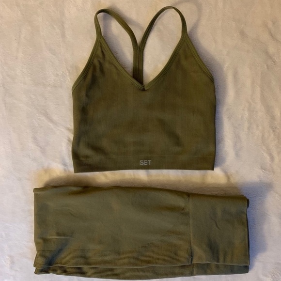 SET Active Ribbed V and Leggings Set - Picture 9 of 11